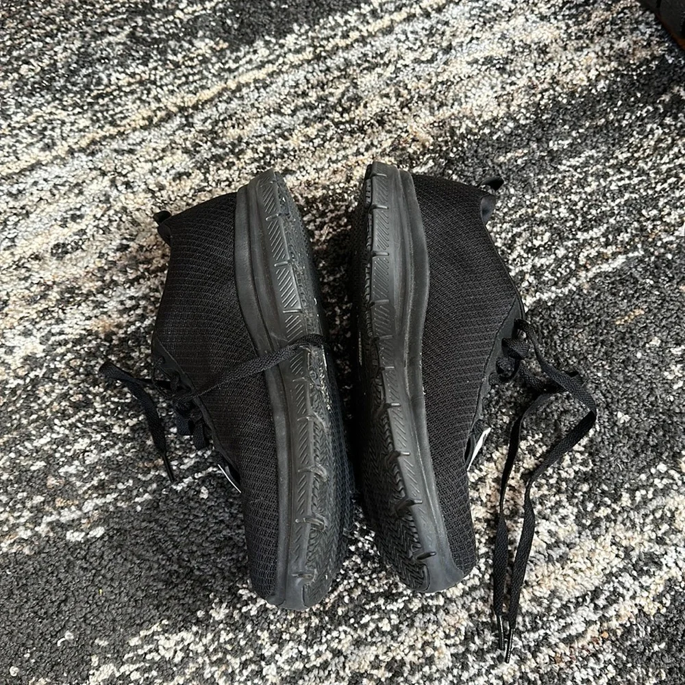 Skechers Slip Resistant Shoes Black - Picture 2 of 4